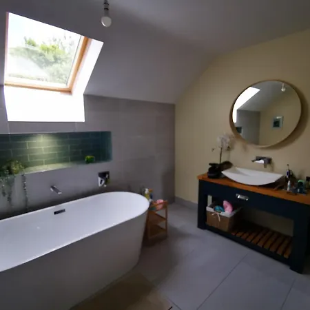 Spacious Quiet 4 Bedroom With Great Views 別荘 Linsfort