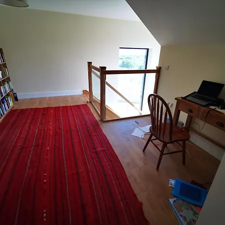 Spacious Quiet 4 Bedroom With Great Views