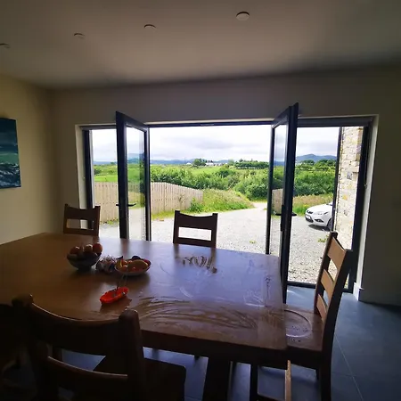 Ferienhaus Spacious Quiet 4 Bedroom With Great Views Linsfort