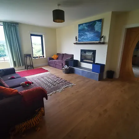 Spacious Quiet 4 Bedroom With Great Views Feriehus