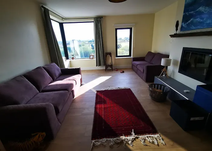Spacious Quiet 4 Bedroom With Great Views Дом отдыха Linsfort